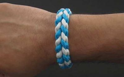 Comment réaliser un bracelet avec des cordes et noeuds marin, vidéo tuto