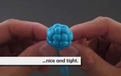 Comment réaliser un mini globe avec des noeuds, vidéo pas à pas