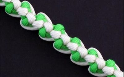 Comment réaliser un bracelet de corde de parachute, modèle Biotic Bar