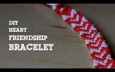 Vidéo pour apprendre comment fabriquer un bracelet de l’amitié motif coeurs